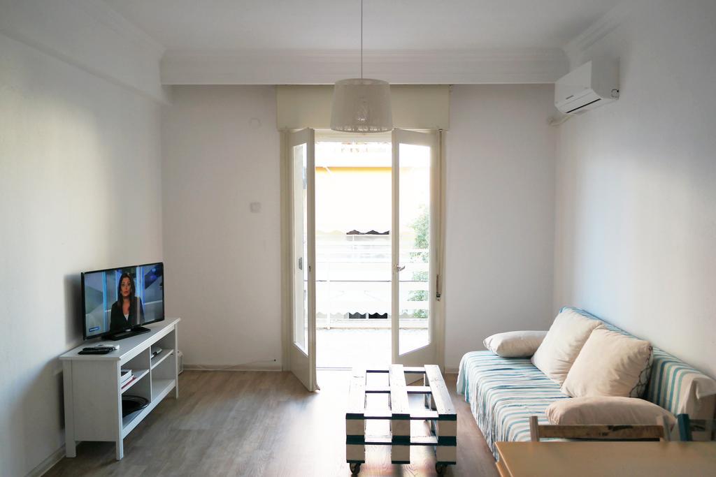 Holiday Apartment Sombrero Nea Peramos  Exterior photo